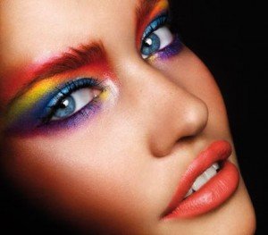 Best Eyeliners for Blue Eyes – What Eye Liners to Use for Blue Eyes