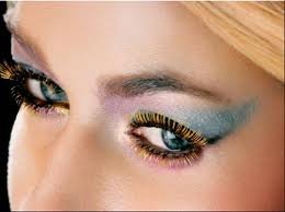 Colored Mascara – Tips, Choosing and Best Mascara Colors